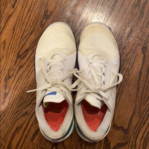 Tennis shoes size 8.5